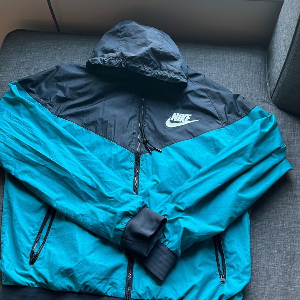 Nike windbreaker